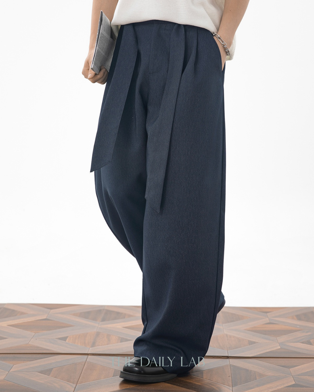 Relaxed Curved-Leg Trousers in Blue