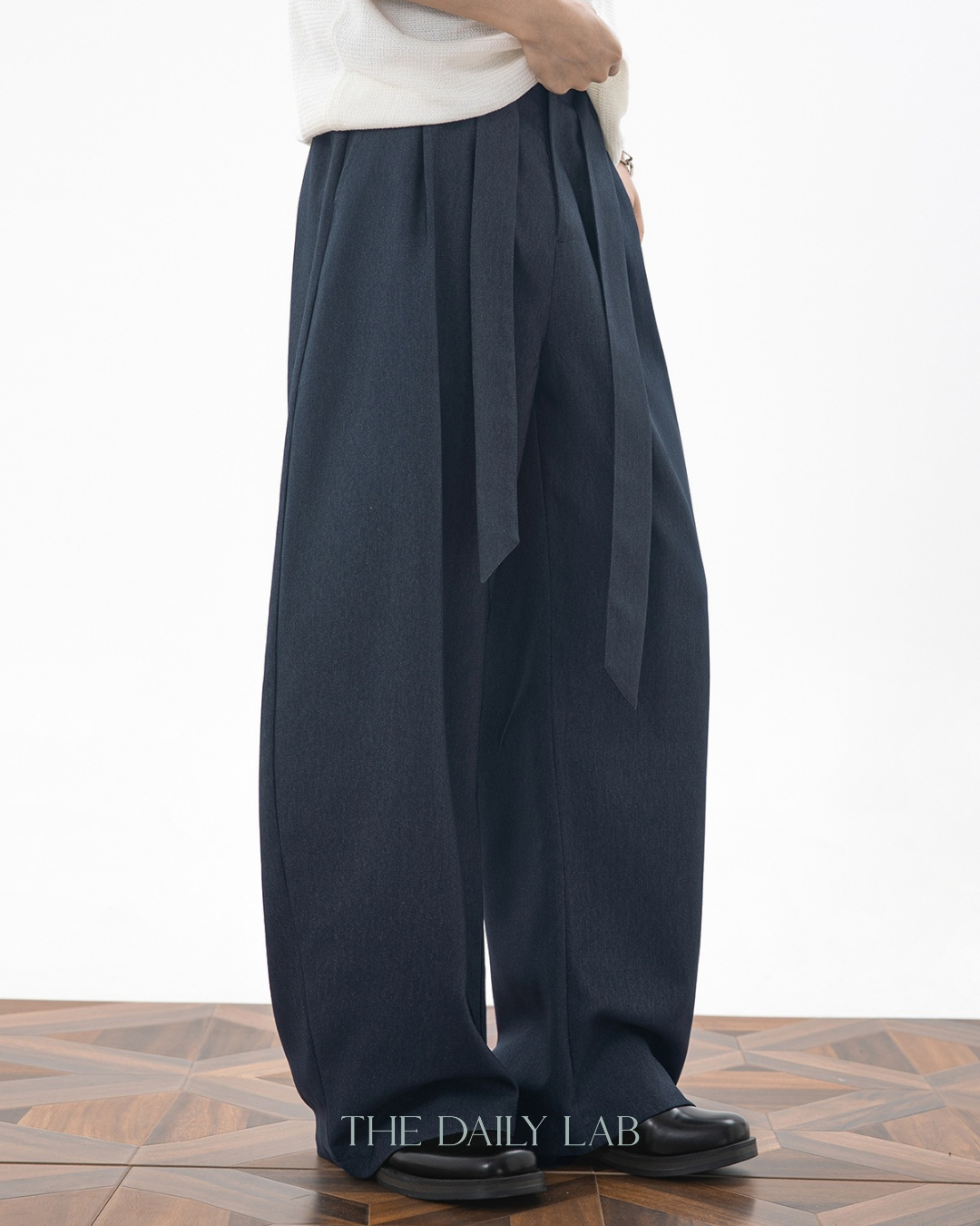 Relaxed Curved-Leg Trousers in Blue