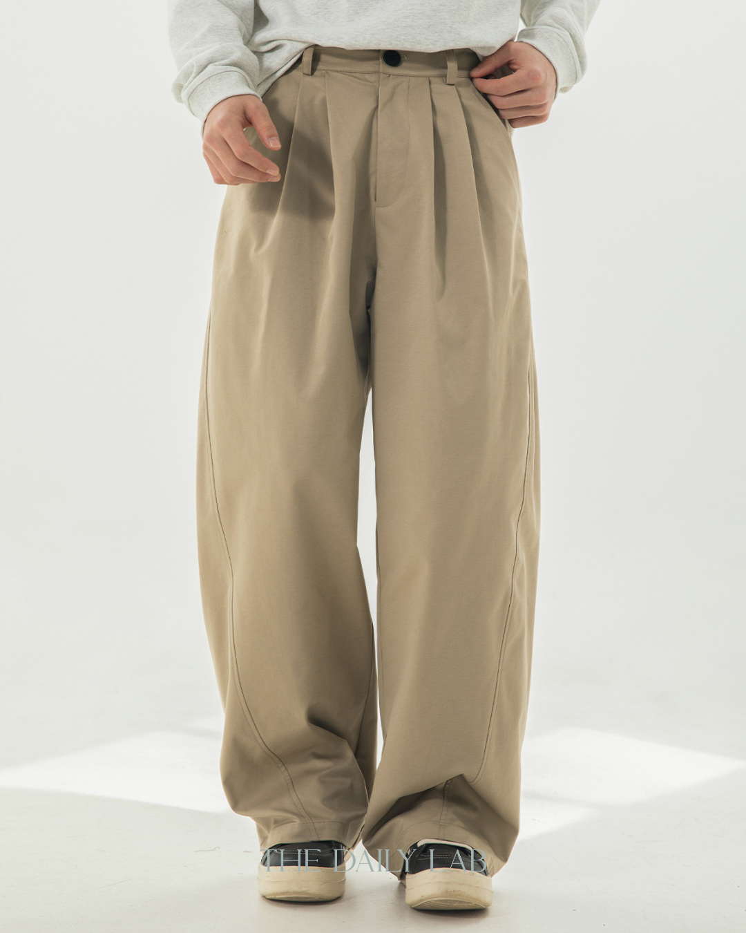 Division Pleat Long Pants in Khaki