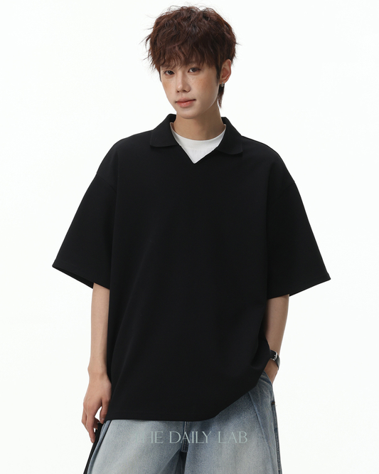 Estate V Polo Tee in Black