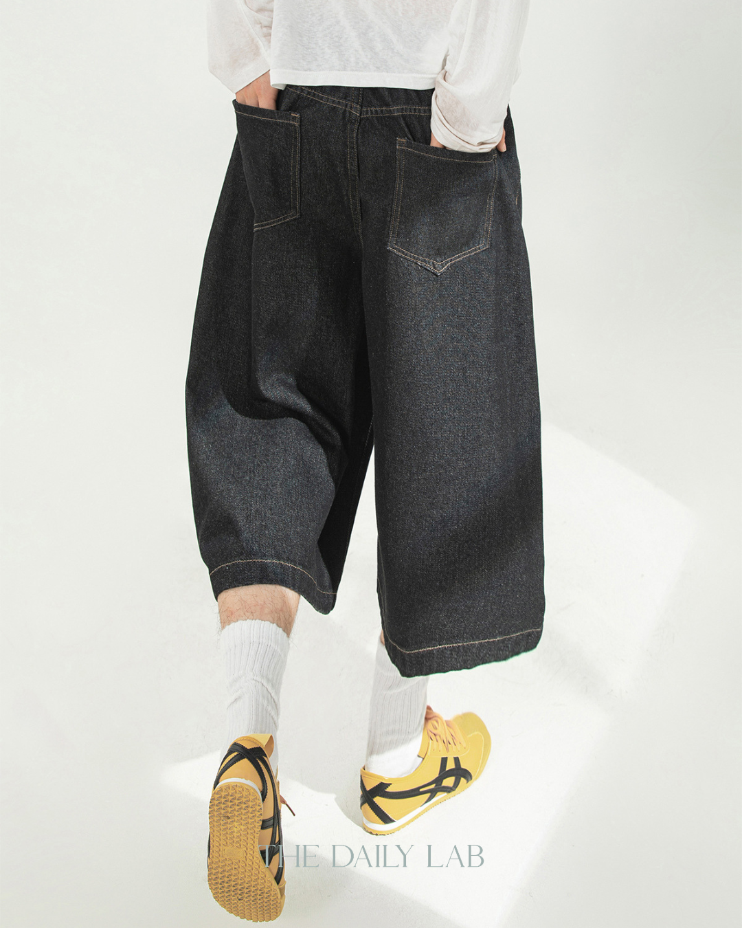 City Street Cropped Denim in Black