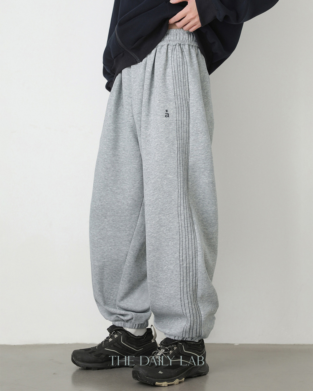 Track Outline Pants in Light Grey