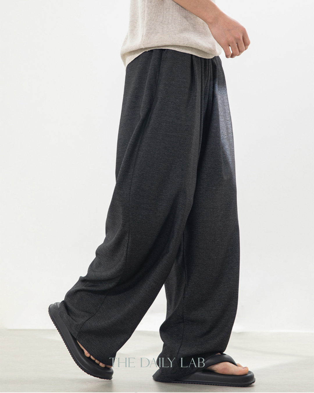 Refined Pleat Trousers in Black