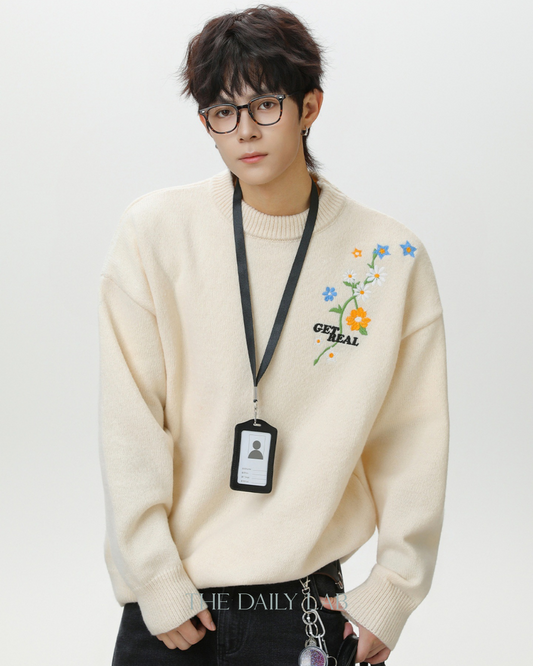Loose-Fitting Pullover Knit Sweater in White