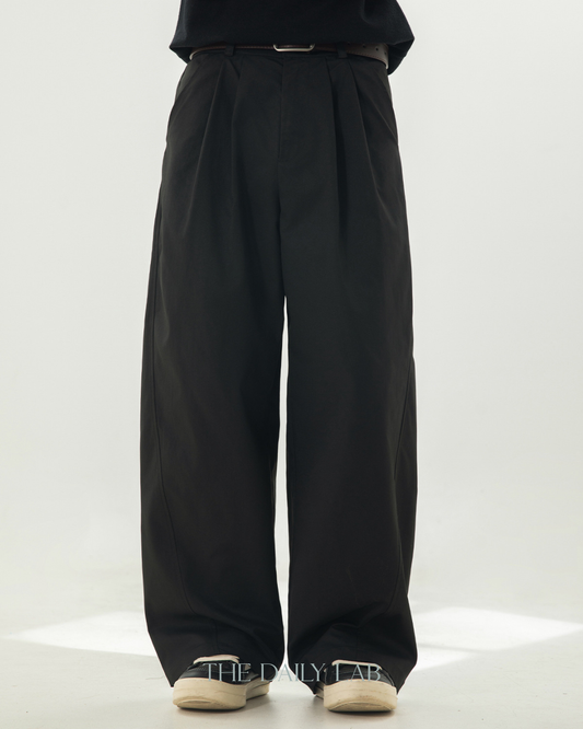 Division Pleat Long Pants in Black
