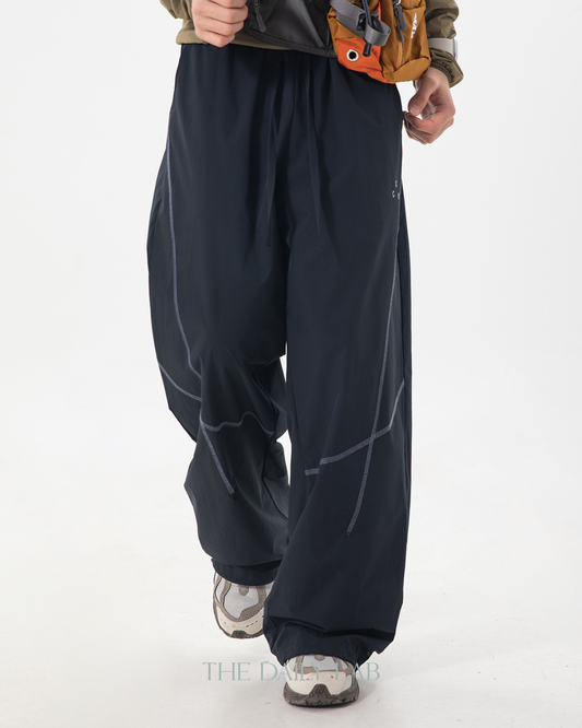 Cargo Outline Trousers in Black