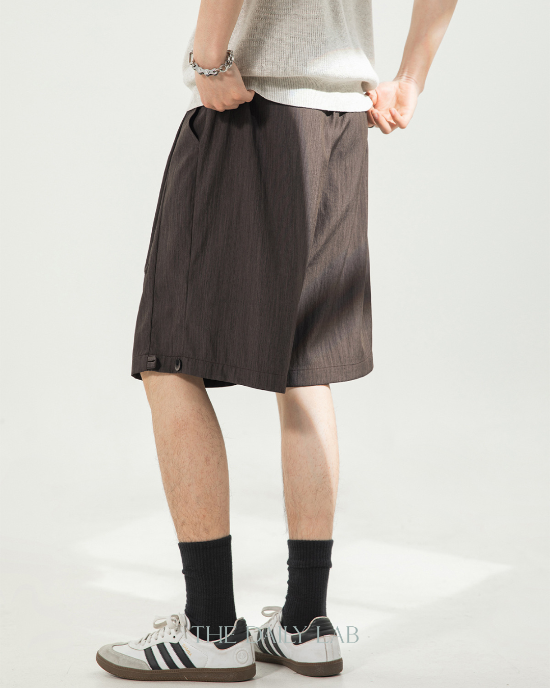 Studio Pleat Shorts in Brown