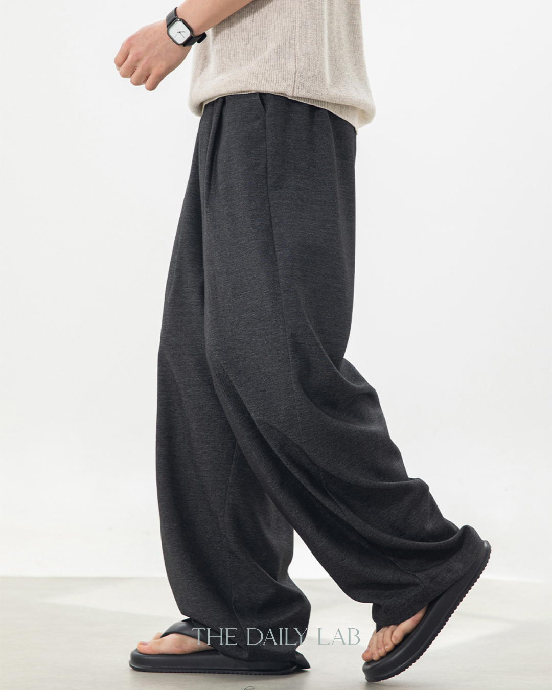 Refined Pleat Trousers in Black