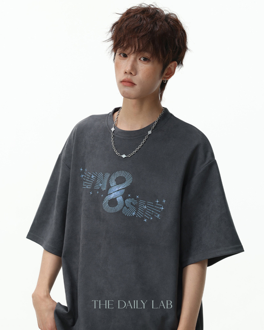 Infinity Motion Graphic Tee in Grey