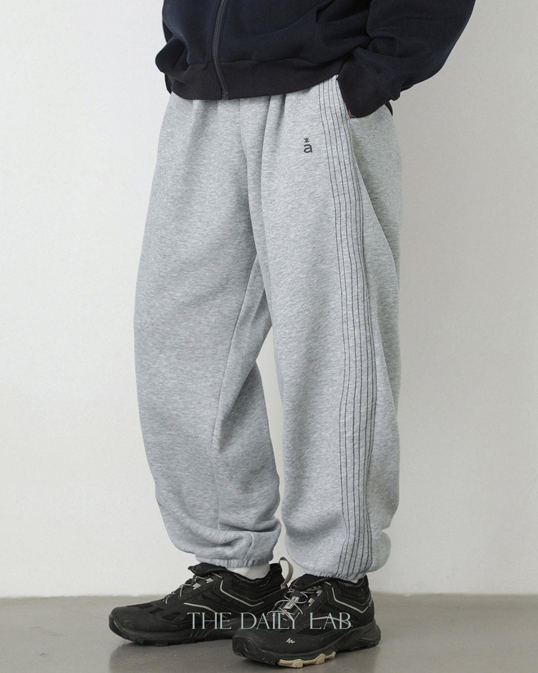 Track Outline Pants in Light Grey