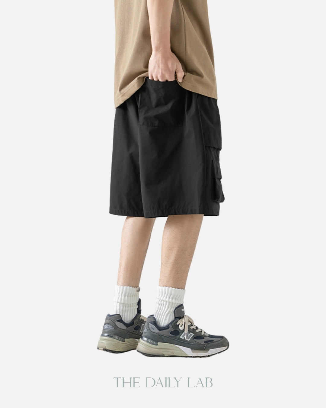 Navigator Cargo Shorts in Black