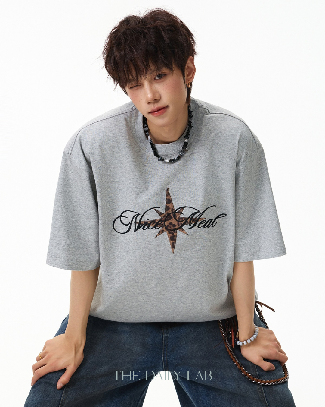 Vintage Star Graphic Tee in Grey