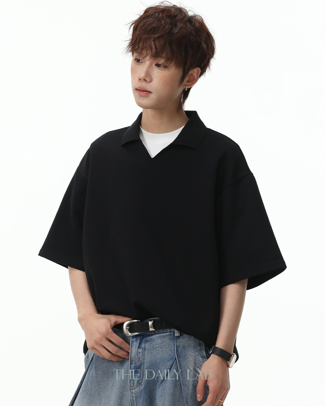 Estate V Polo Tee in Black