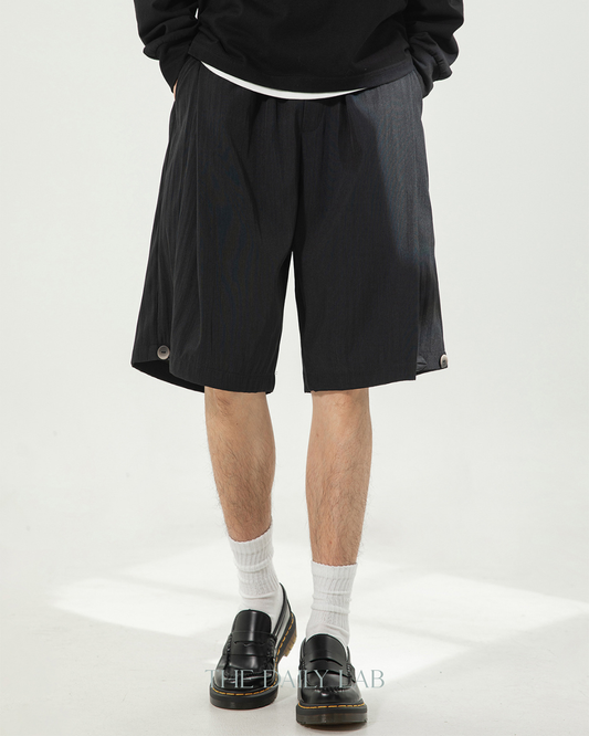 Studio Pleat Shorts in Black