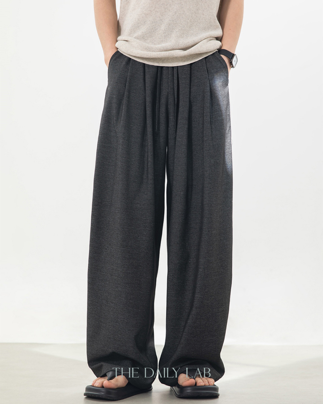 Refined Pleat Trousers in Black