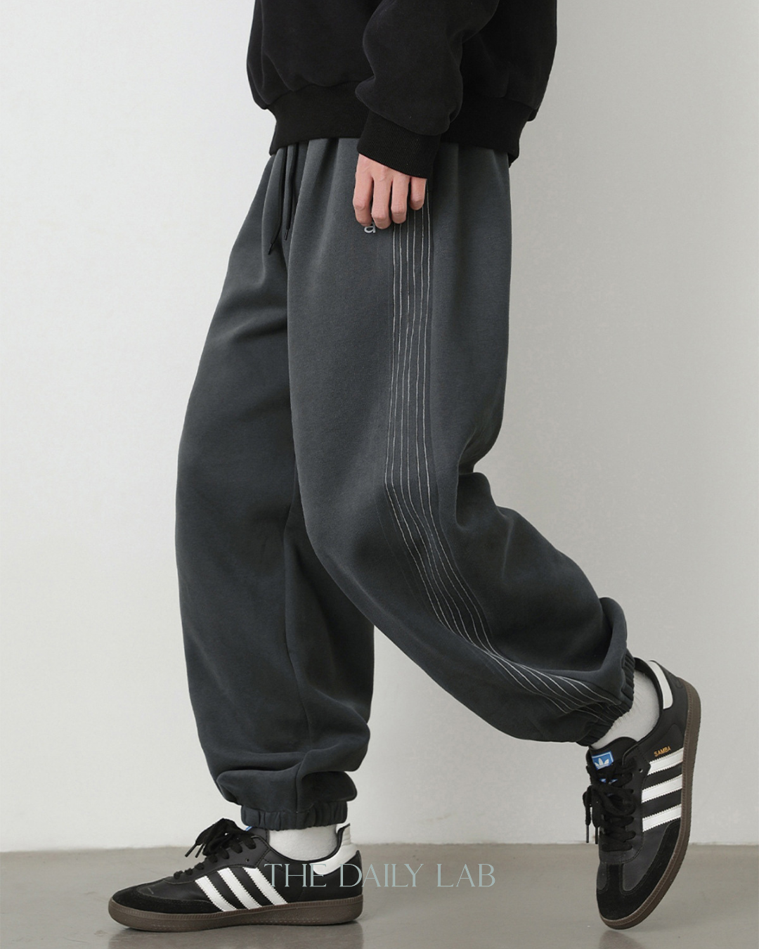 Track Outline Pants in Dark Grey