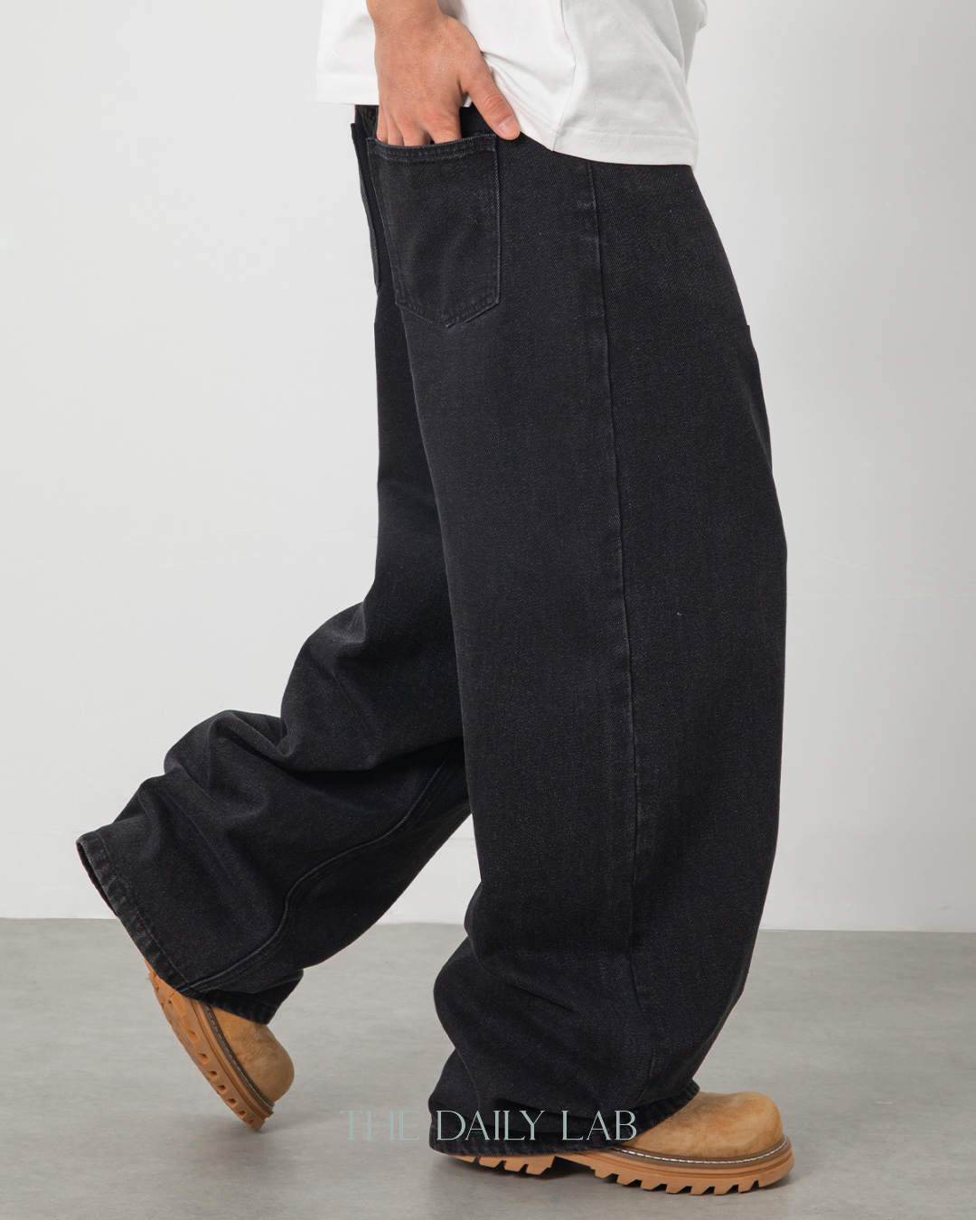 Fade Street Denim Pants in Black
