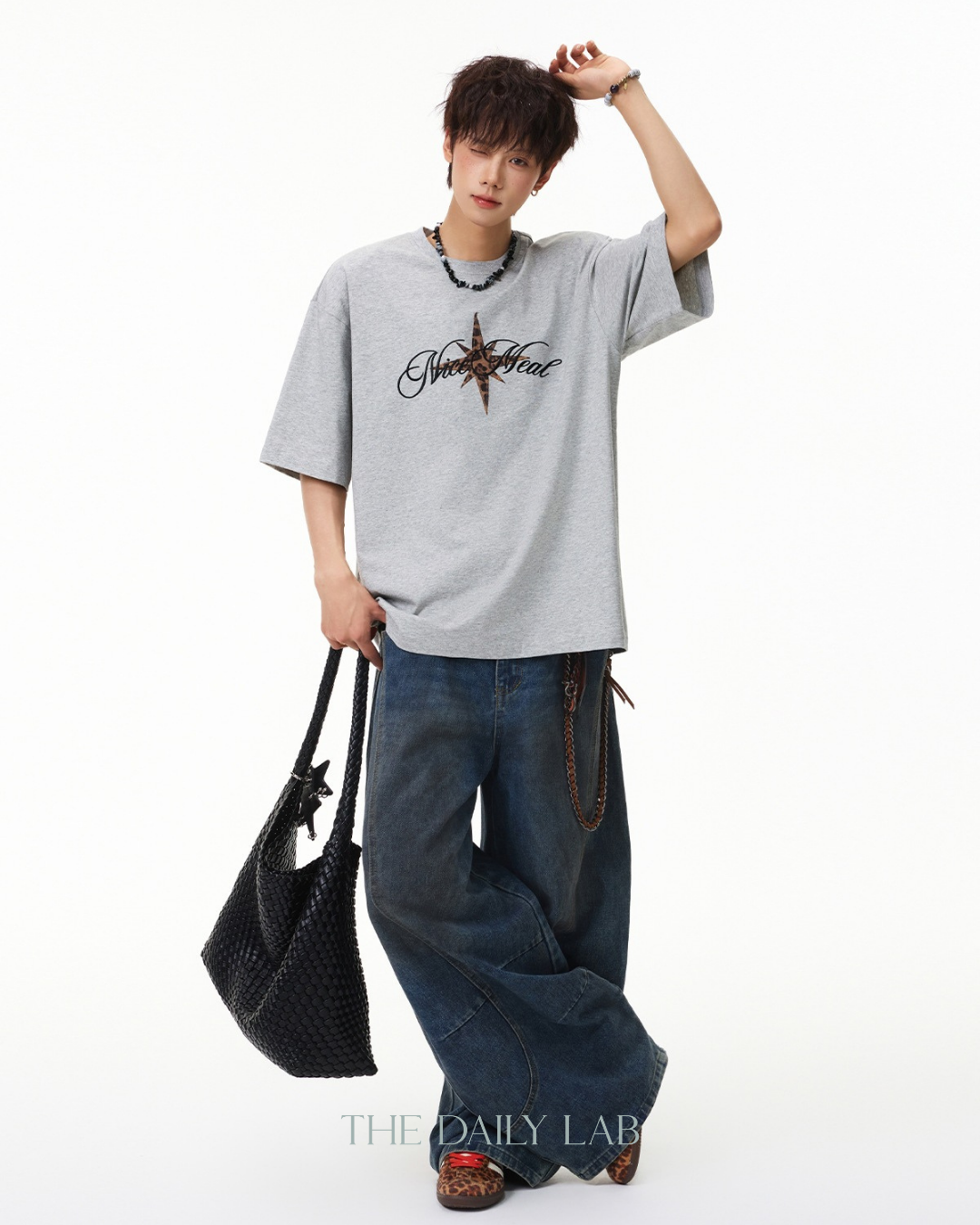 Vintage Star Graphic Tee in Grey