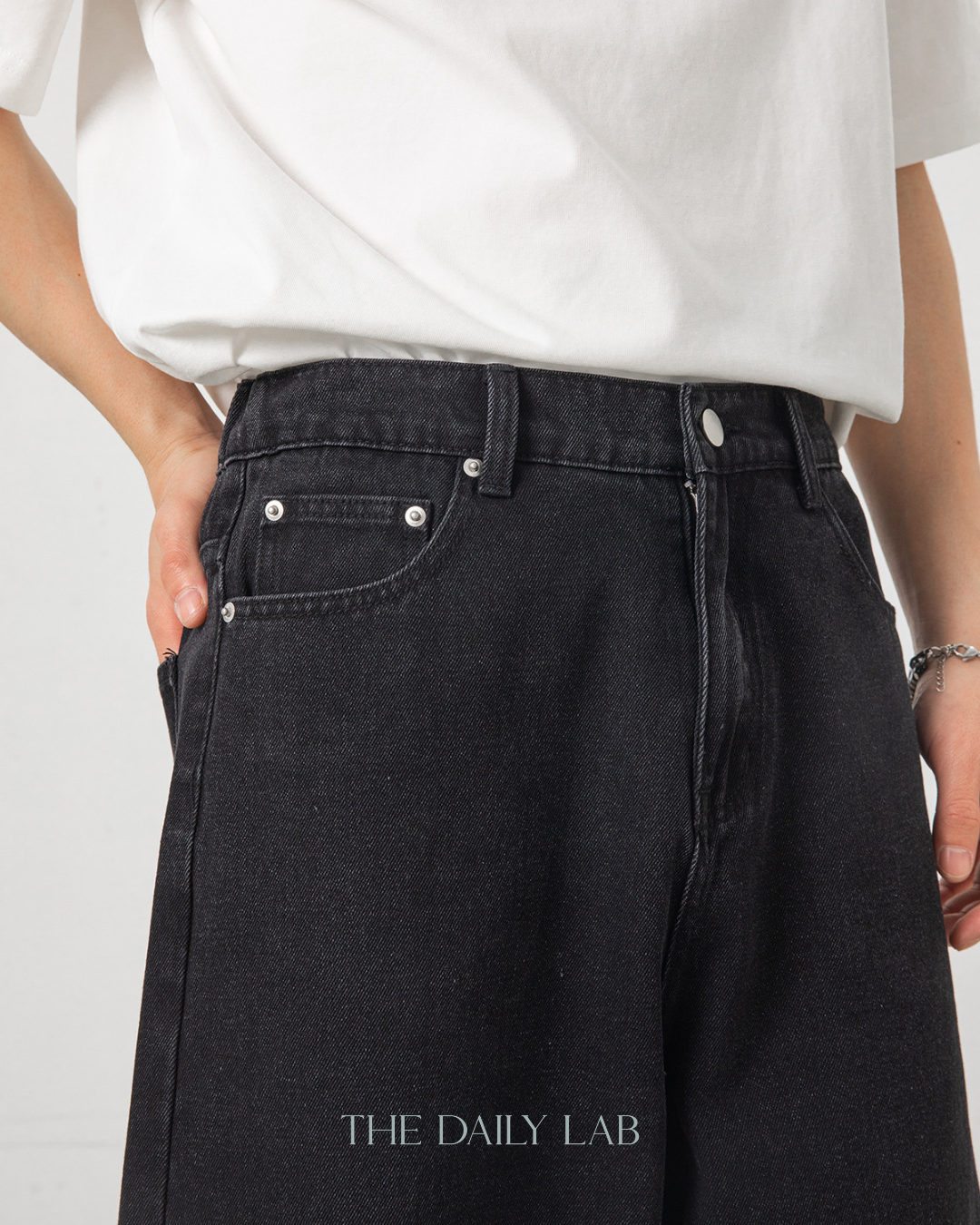Fade Street Denim Pants in Black