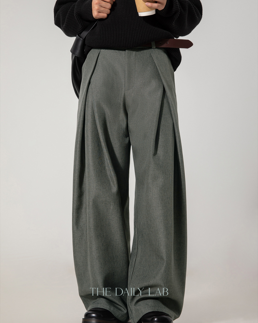 Cross-pleated design drapey casual dress pants In Grey