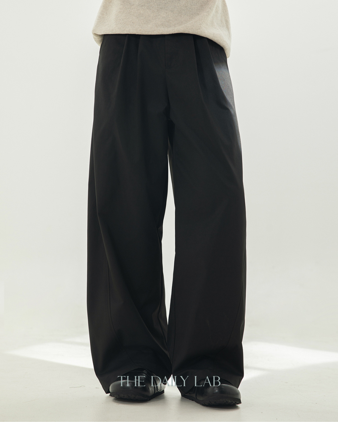 Division Pleat Long Pants in Black
