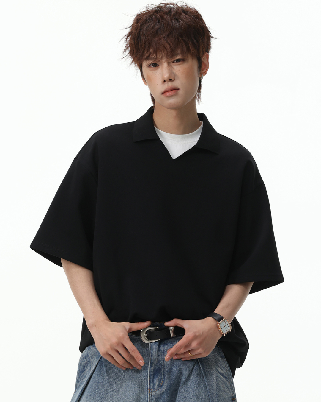 Estate V Polo Tee in Black