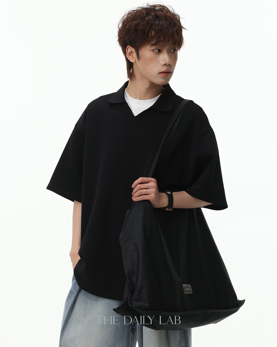 Estate V Polo Tee in Black