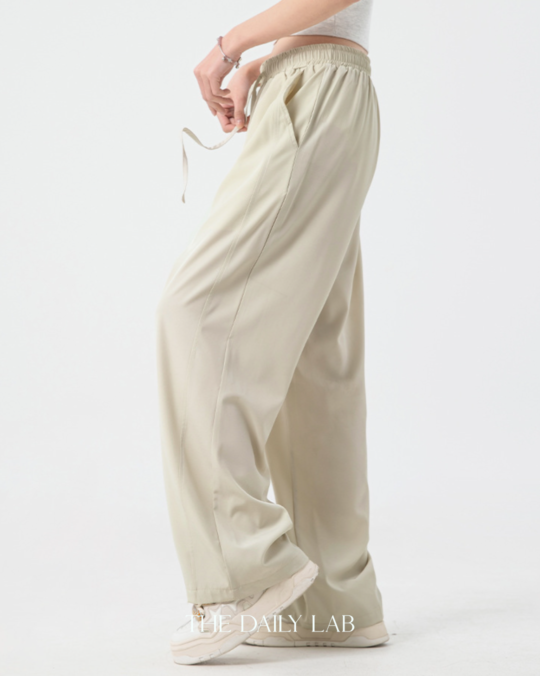 Pocketed Wide Straight Pants in Beige