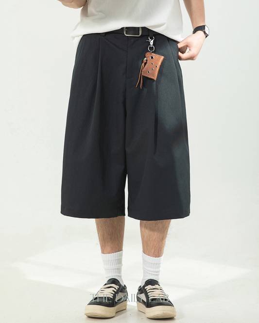 Balance Pleat Shorts in Black