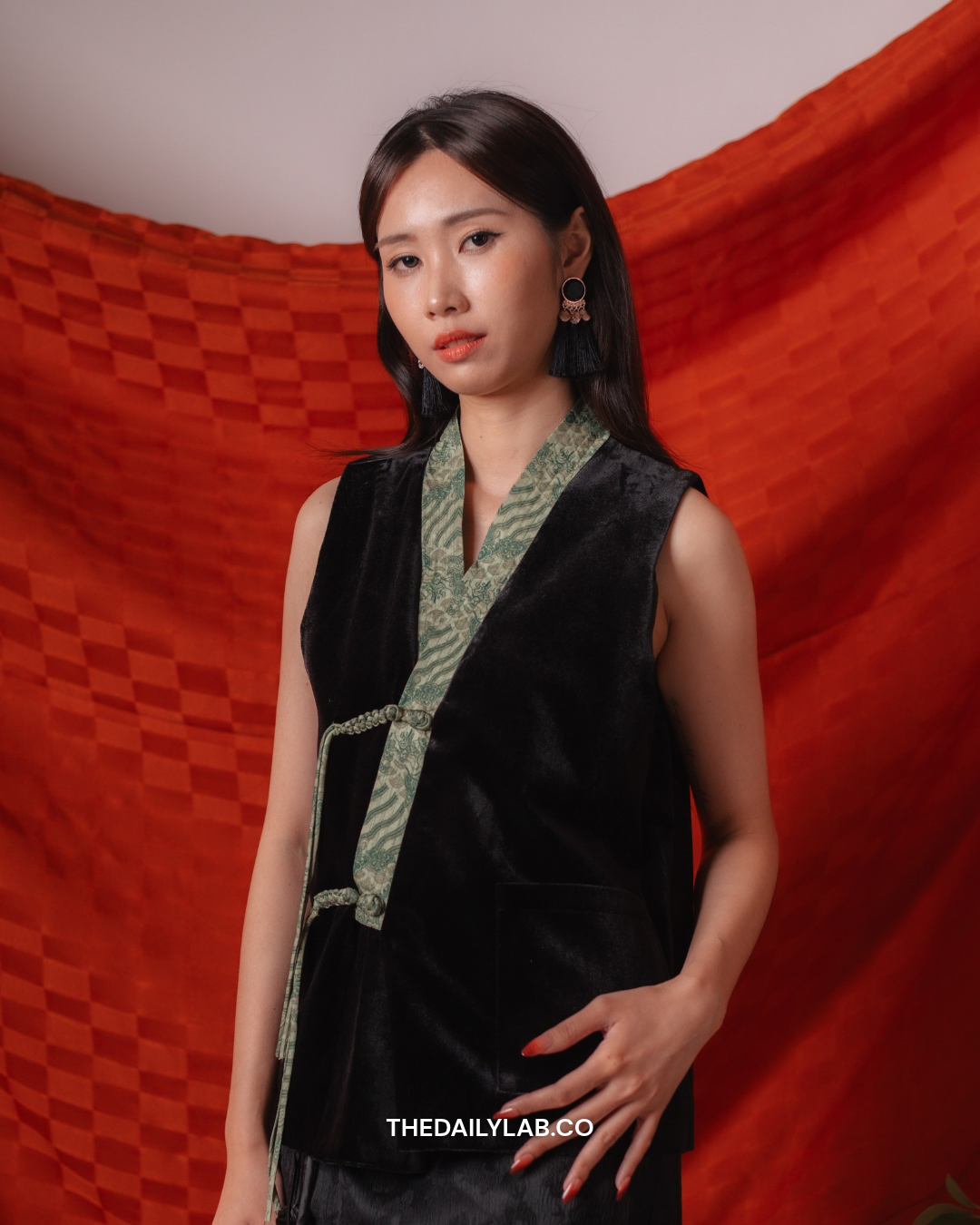 Jade Knot Tang Vest