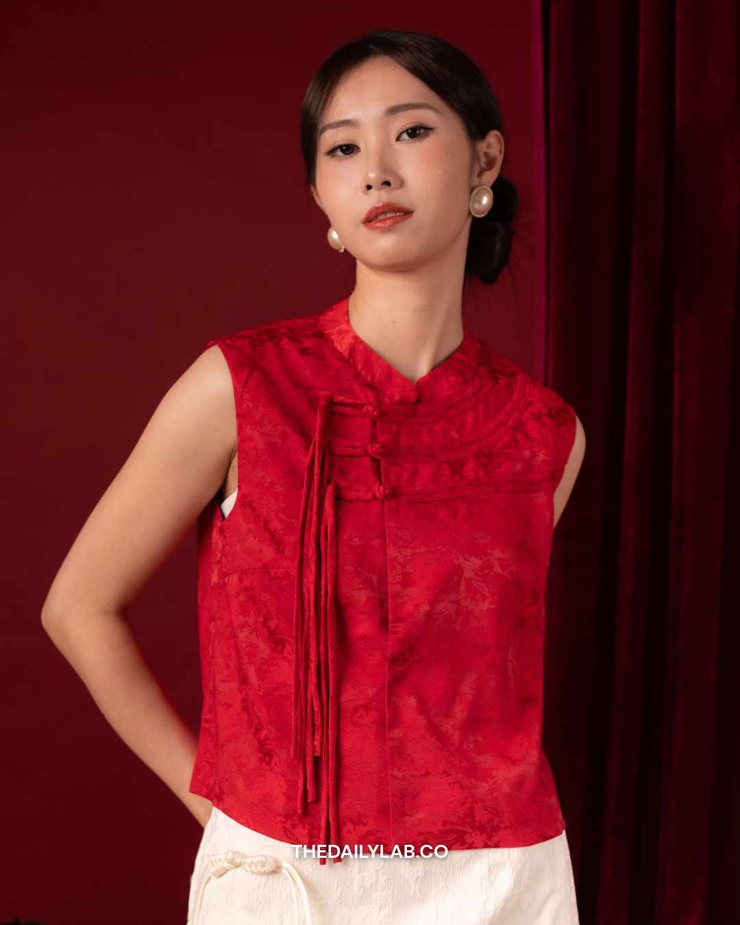Heritage Knot Tang Vest in Red