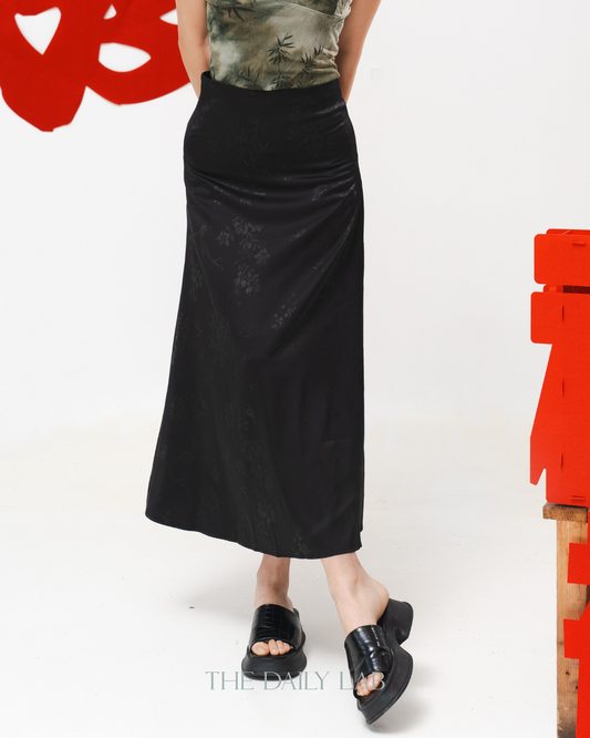 Oriental Elegance Silky Skirt in Black