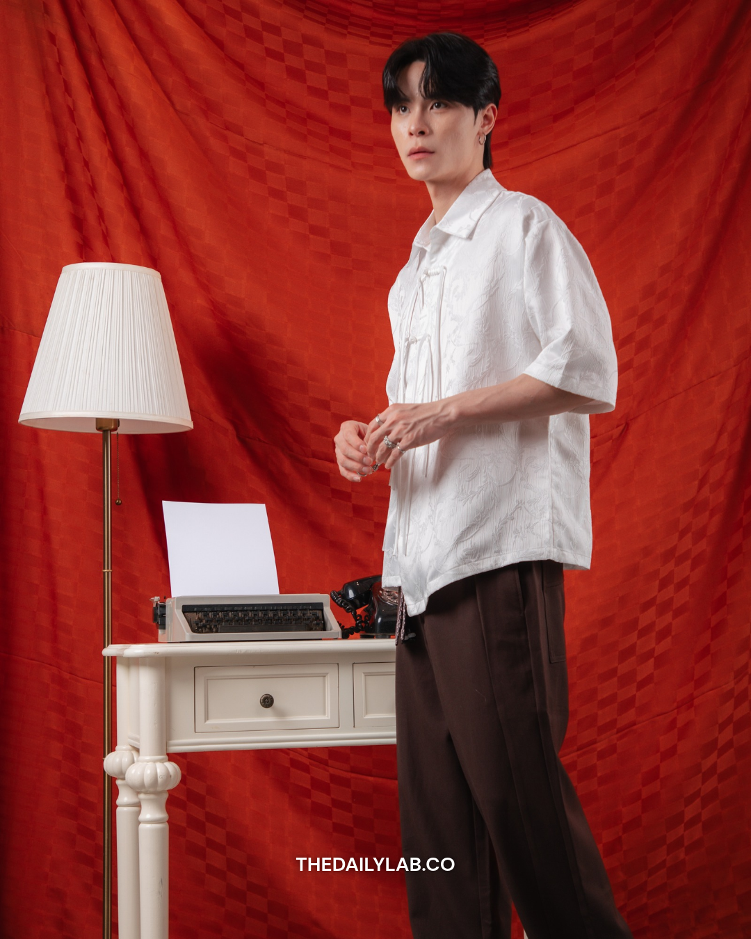 Floral Knot Tang Shirt in White