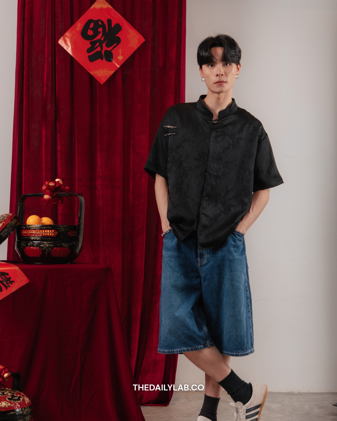 Vintage Jacquard Tang Shirt in Black