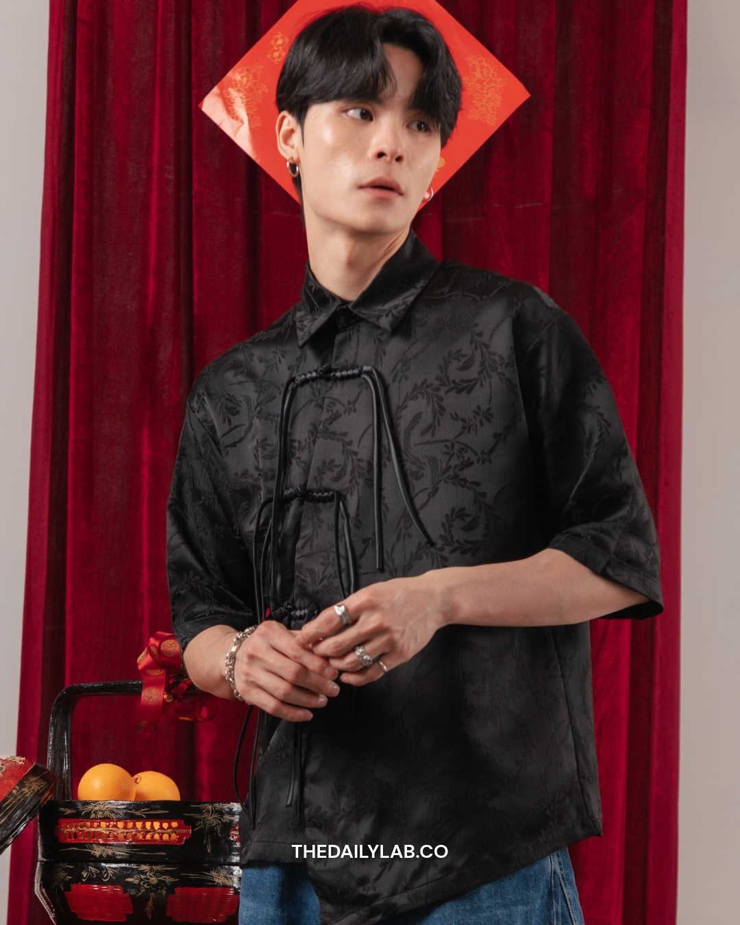 Floral Knot Tang Shirt in Black