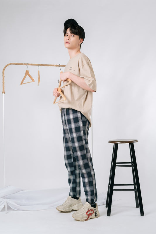 Cat Graphic Tee in Beige (Size L)