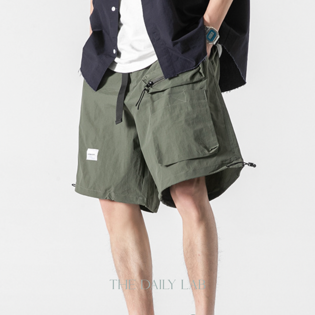 Pocketed Cargo Shorts in Green