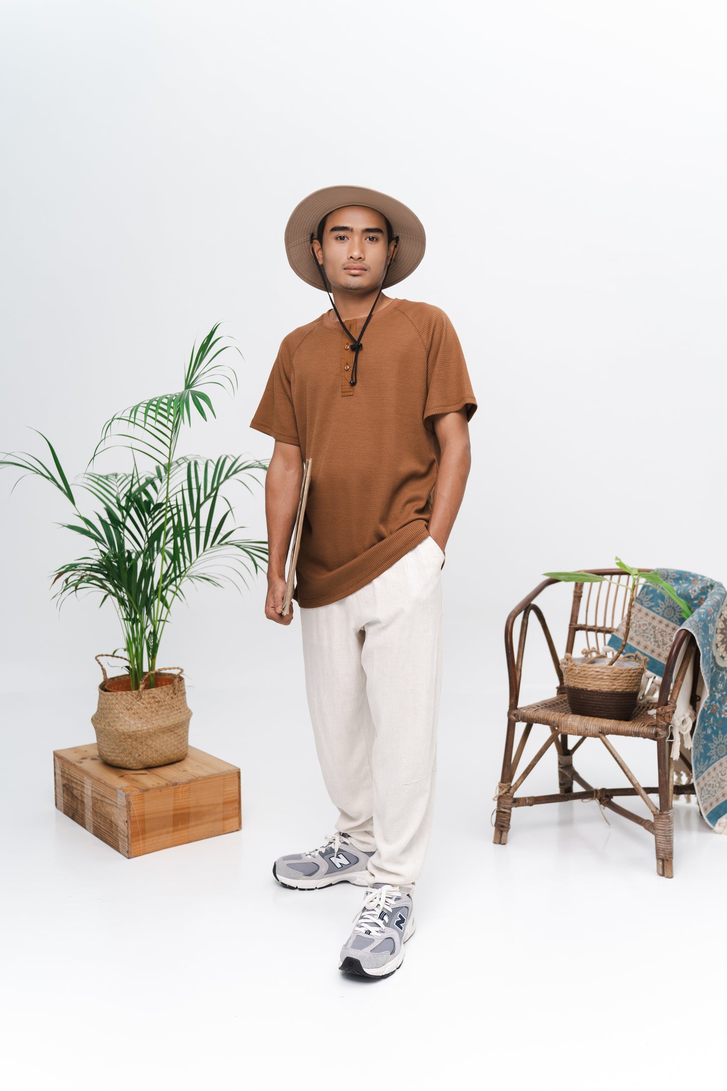 Teruna Waffle Men Collar Shirt in Brown