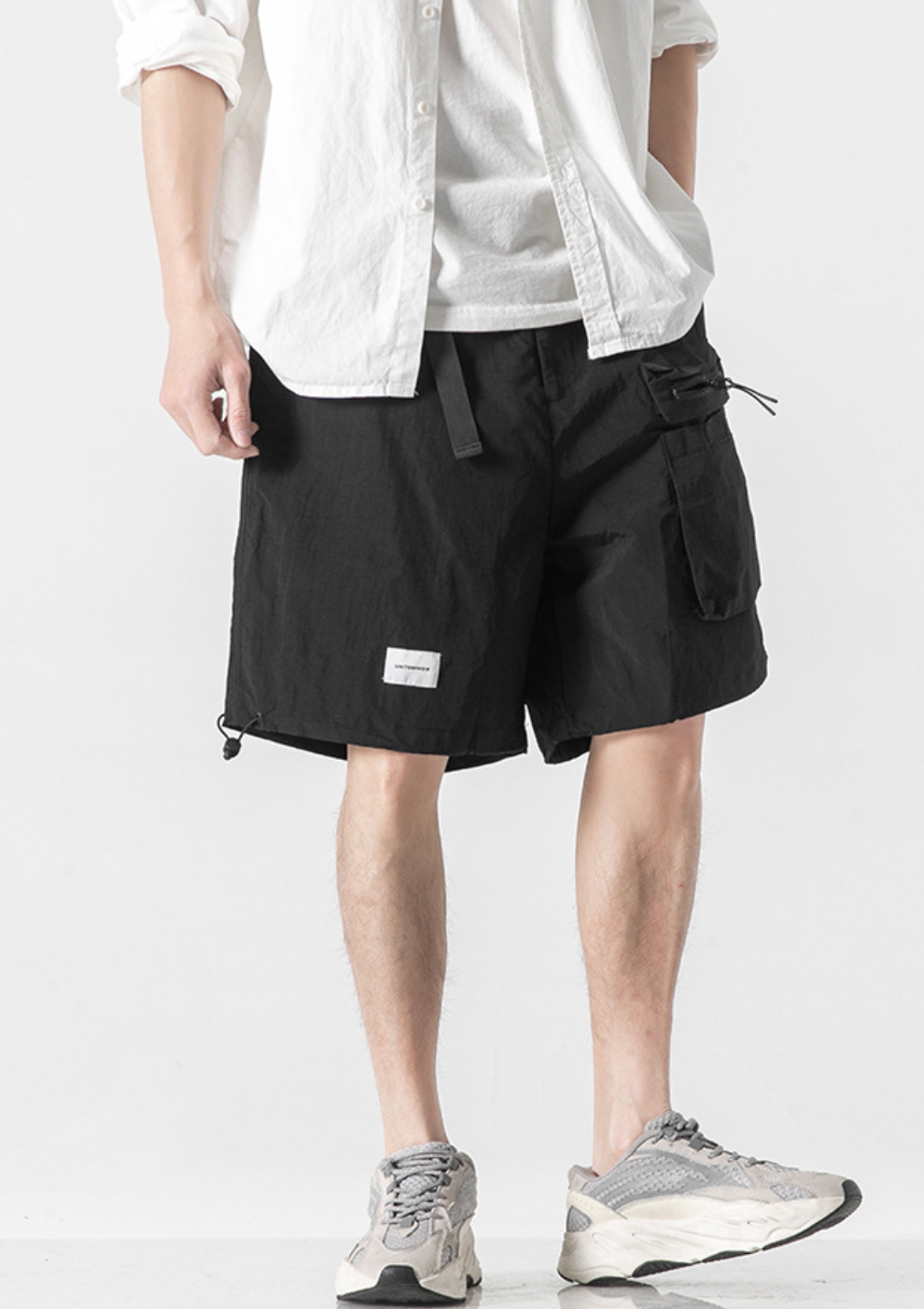 Pocketed Cargo Shorts in Black – The Daily Lab