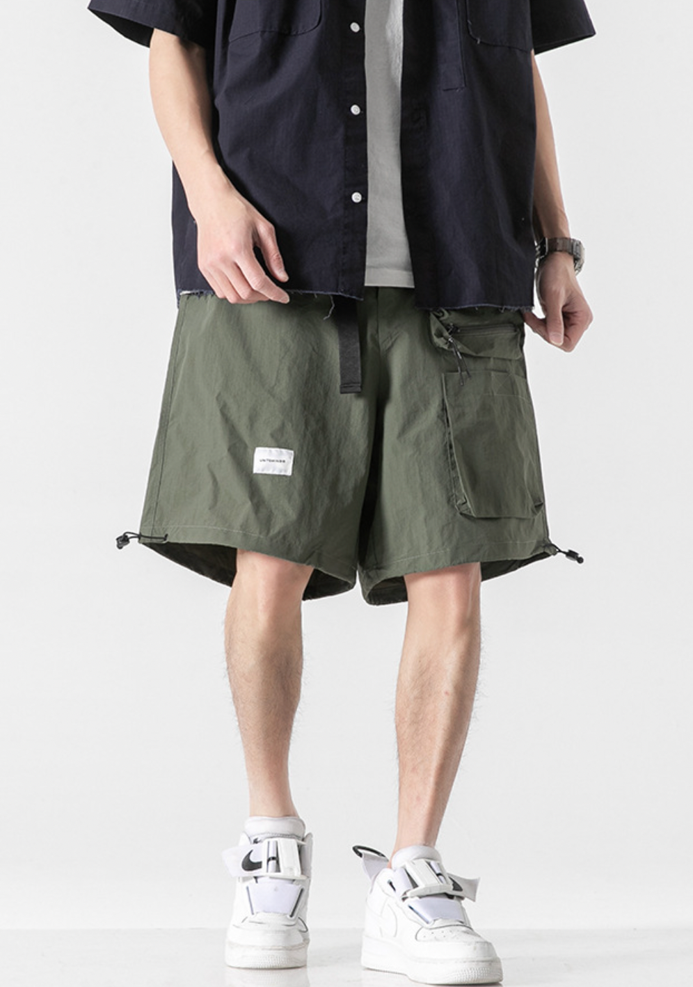 Pocketed Cargo Shorts in Green