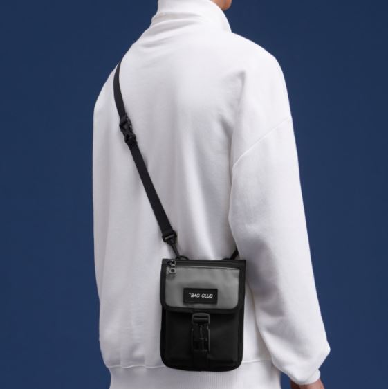 Crossbody Bag in Black (Pre-Order)